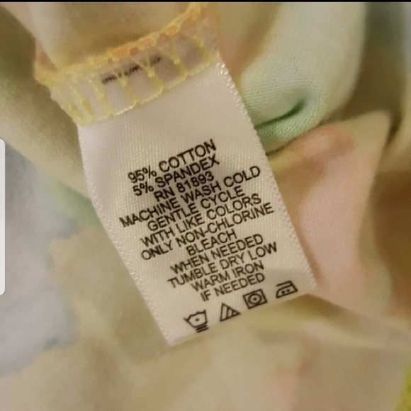 Isaac Mizrahi V-neck blouse - Picture 4 of 4